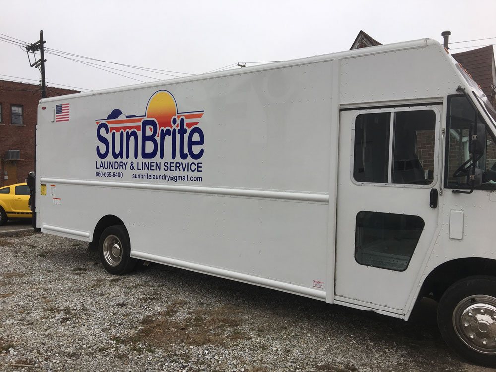 Picture of a delivery truck for SunBrite based out of Kirksville MO.